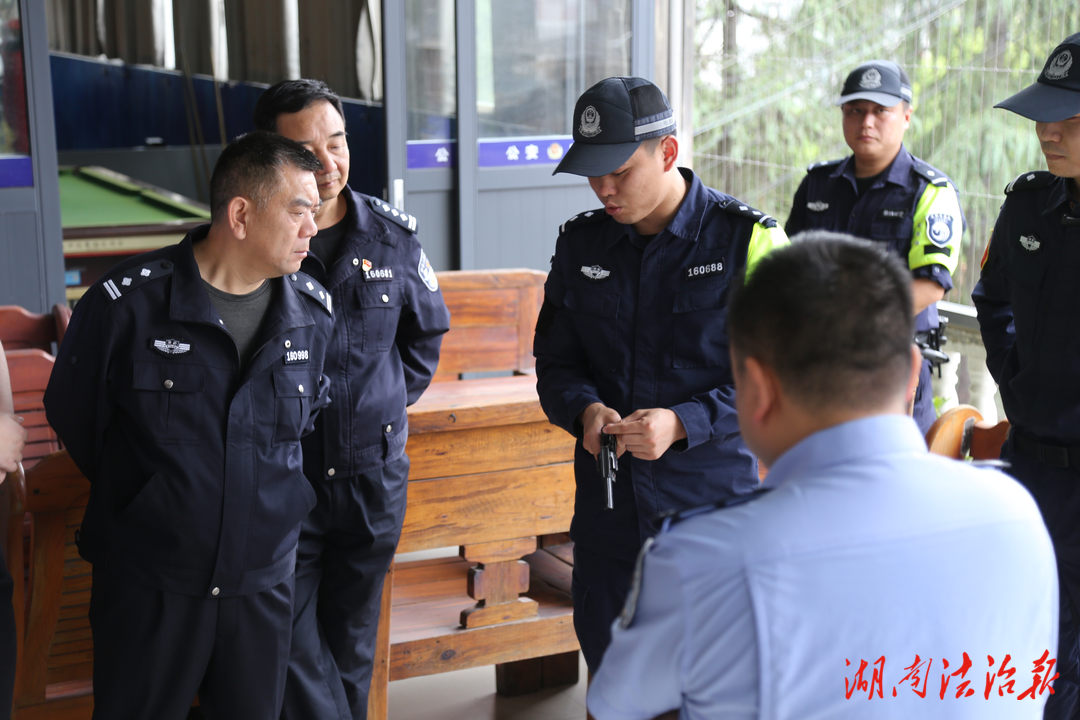 特警大隊(duì)送教上門 提升派出所實(shí)戰(zhàn)能力