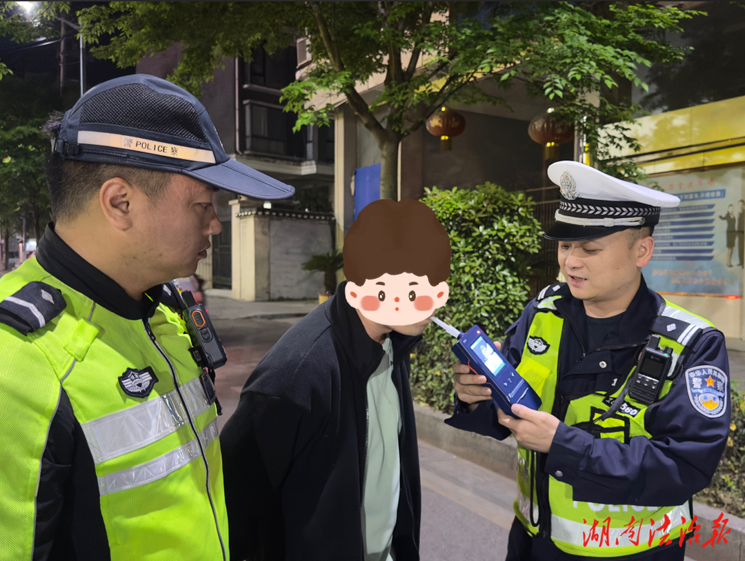 節(jié)前交通“大體檢” 鳳凰交警持續(xù)“亮劍”筑牢安全屏障