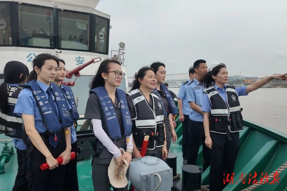 青春護碧水 法潤長江行