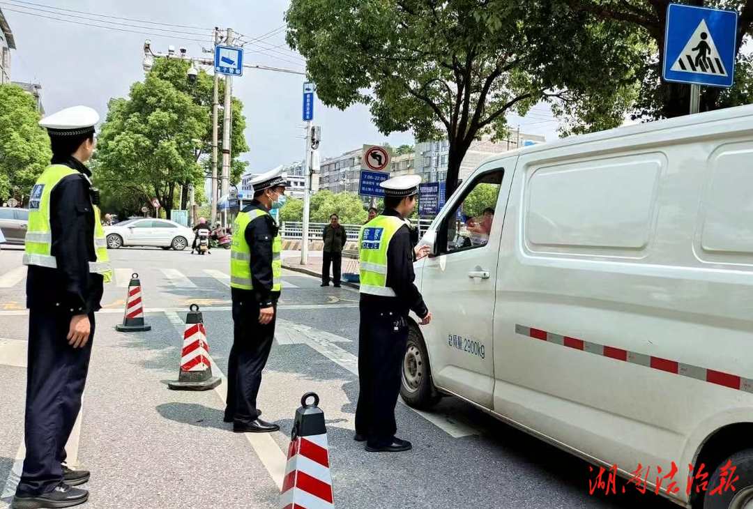 新田交警：五一前夕嚴查交通違法 為假期出行筑牢安全防線
