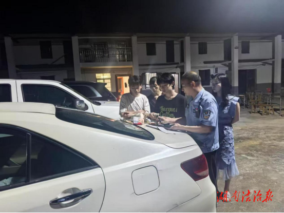 湖南耒陽：點(diǎn)贊!這兩名少年拾金不昧　弘揚(yáng)社會正能量