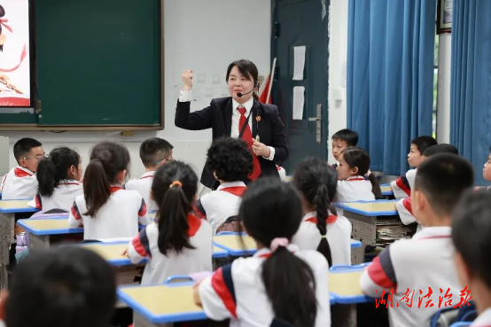 法潤(rùn)校園開講啦 | 衡山縣人民法院開展送法進(jìn)校園活動(dòng)