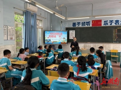 法治副校長進(jìn)校普法