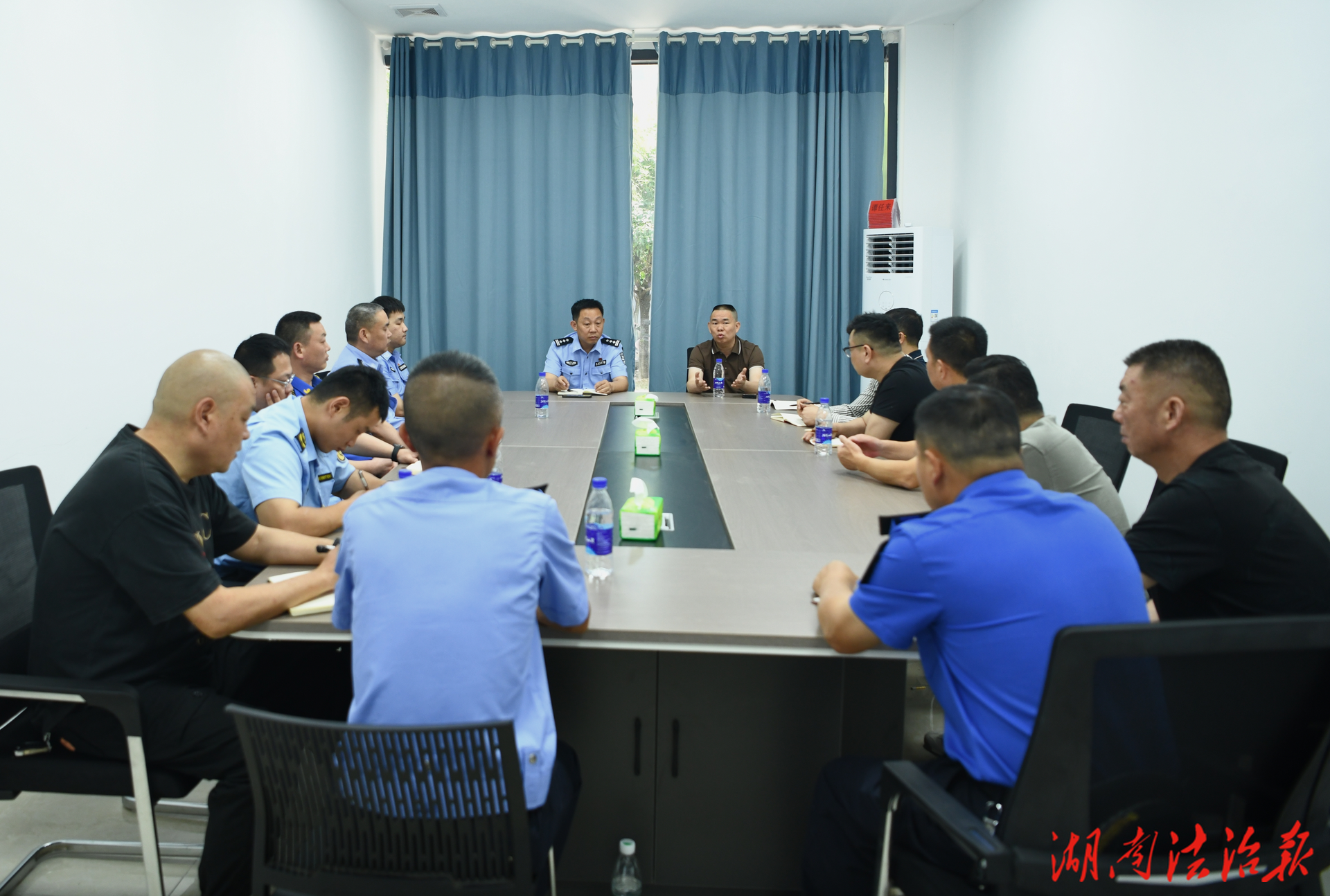 婁底：多部門(mén)聯(lián)合約談出租車(chē)企業(yè)