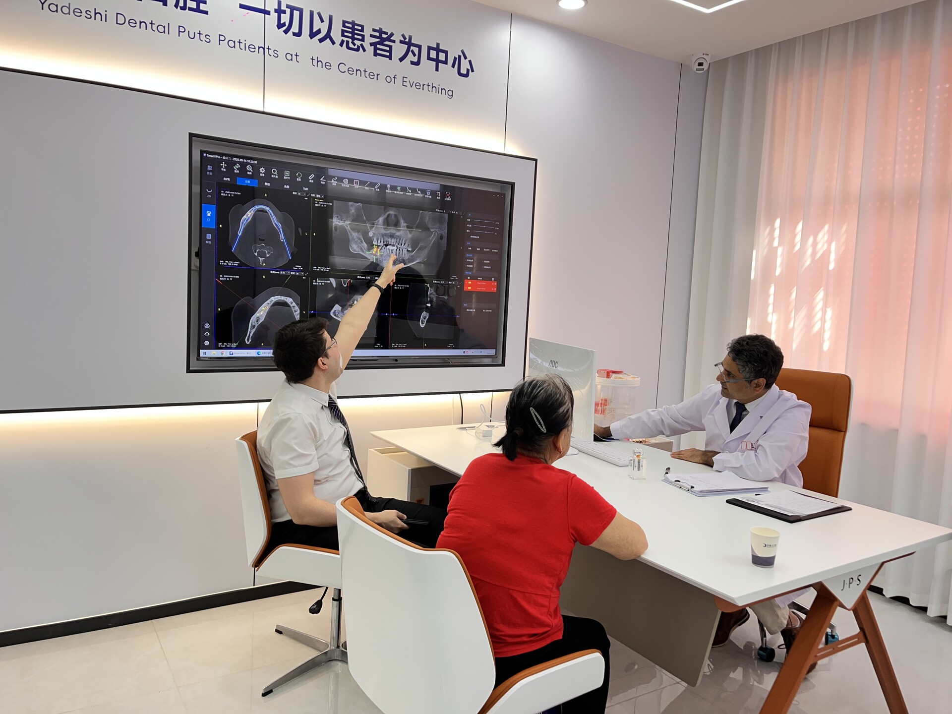 湘潭牙德士口腔名醫(yī)坐診暨公益種牙活動啟動，助力市民重?zé)谇唤】? />
                        </a>
                                        <div>
                        <p>
                            <a href=