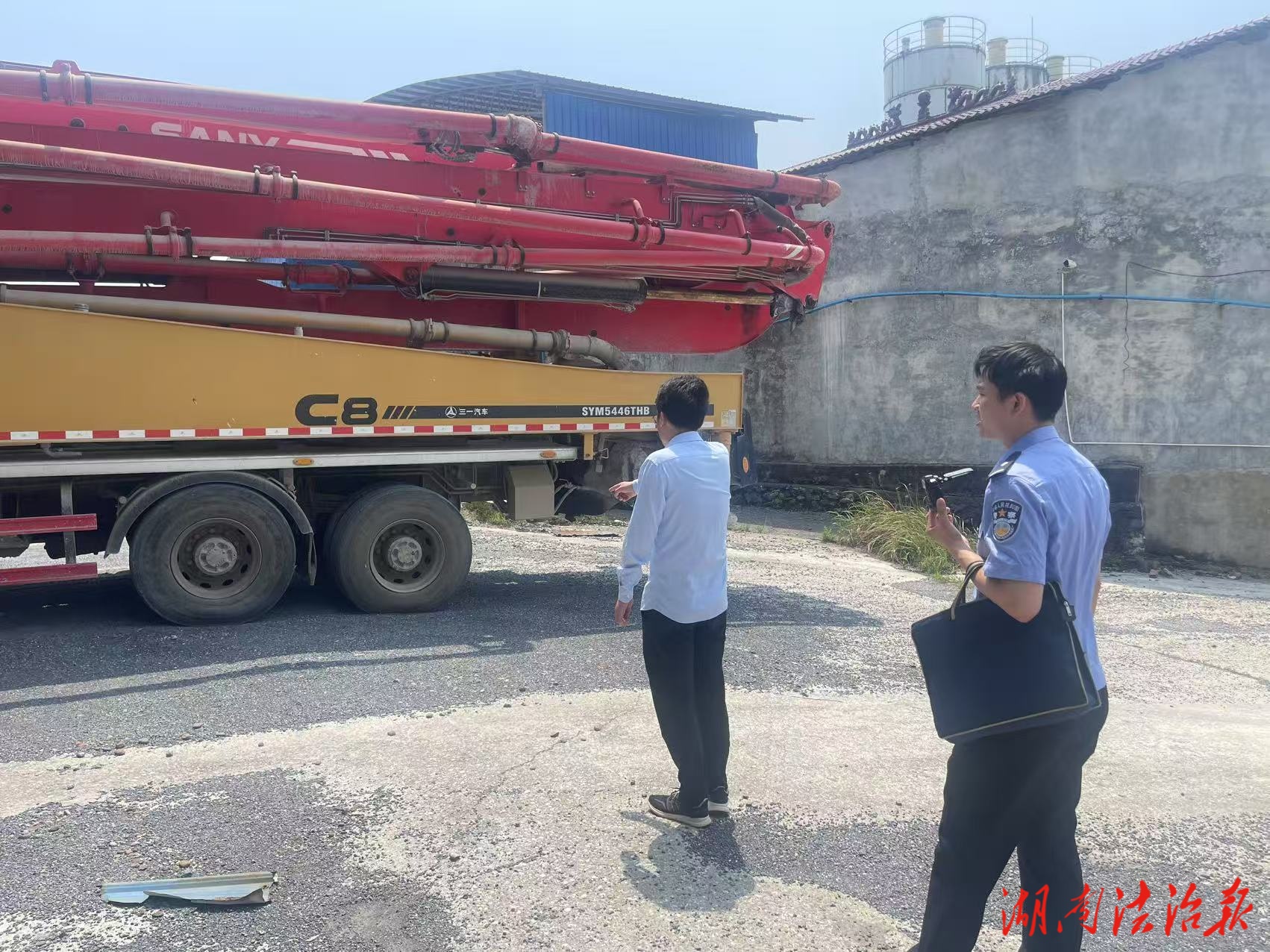 冷水灘法院：工程車“以物抵債”，精準(zhǔn)破局奔“共贏”