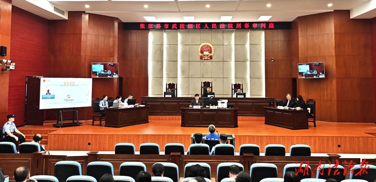 敬畏手中權(quán) 不做“案中人”