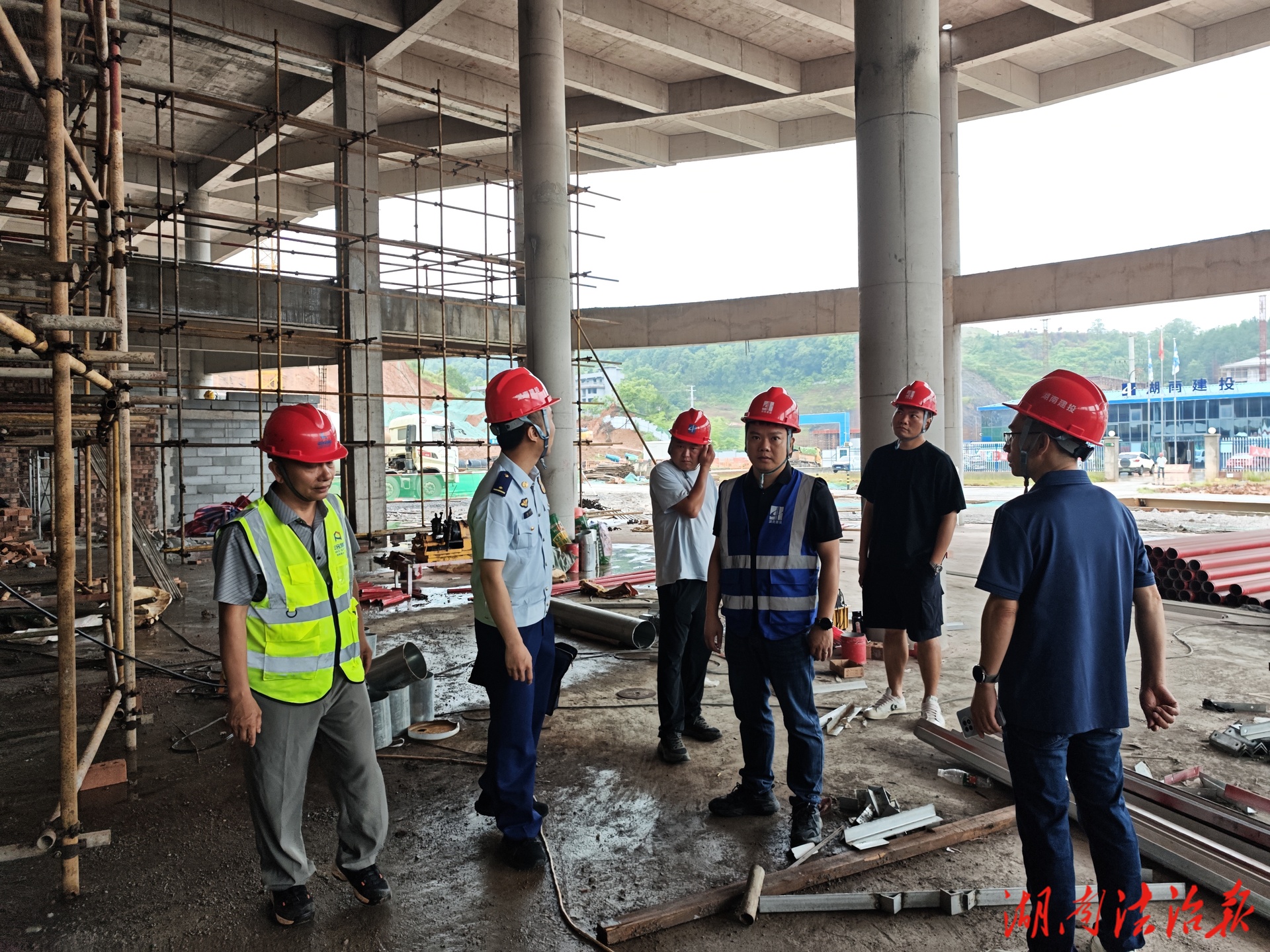 邵陽縣消防救援大隊開展施工動火作業(yè)專項檢查助力優(yōu)化營商環(huán)境