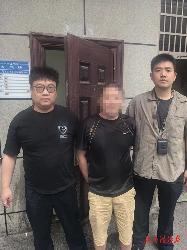 警惕“拉車(chē)門(mén)”式盜竊！邵東警方速擒竊賊