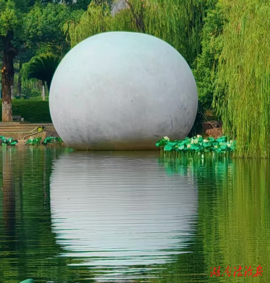 胡立強(qiáng)：手機(jī)拍“倒影”景色不一般