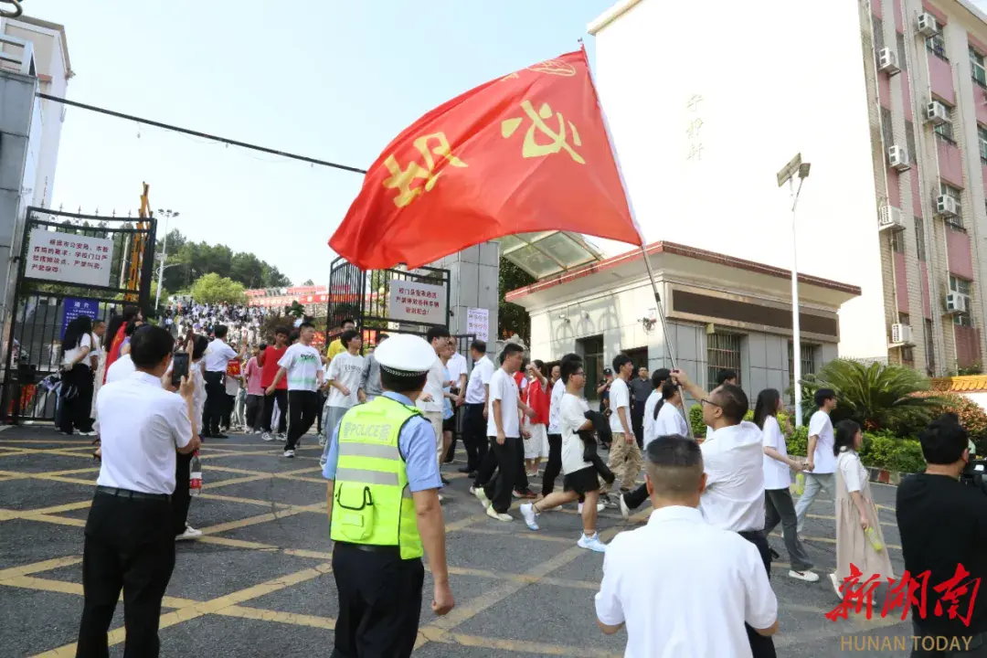 護航高考 | 你們安心赴考 我們?nèi)κ刈o