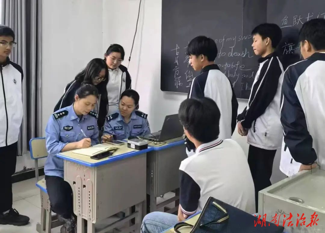 見“證”美好青春 邵陽縣公安局開通考生身份證辦理綠色通道