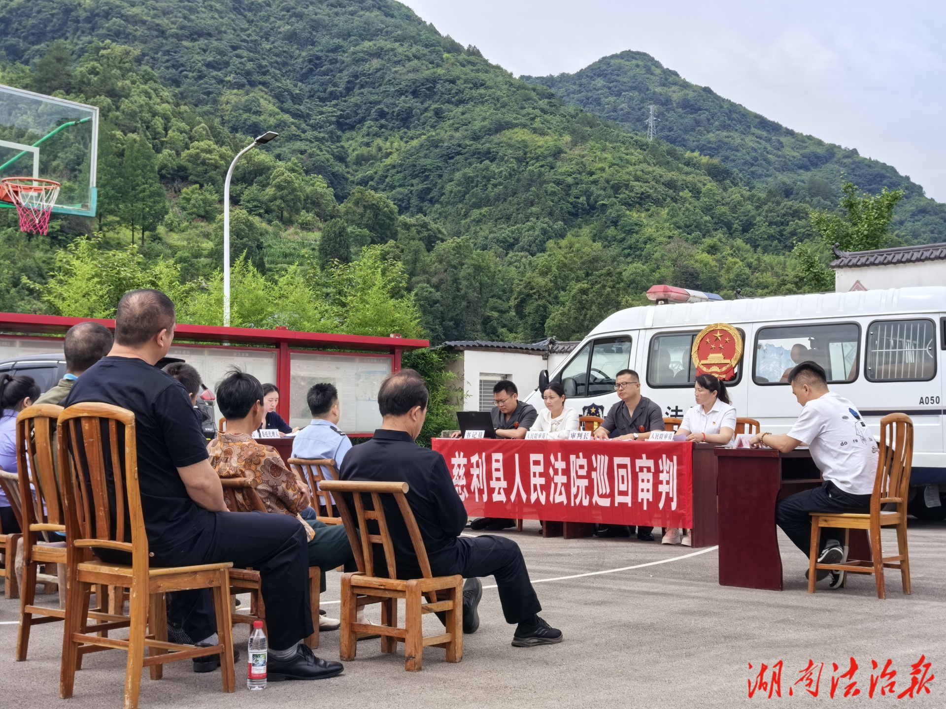 巡回審判+普法！巖泊渡法庭以“楓橋經(jīng)驗(yàn)”化解隱私糾紛