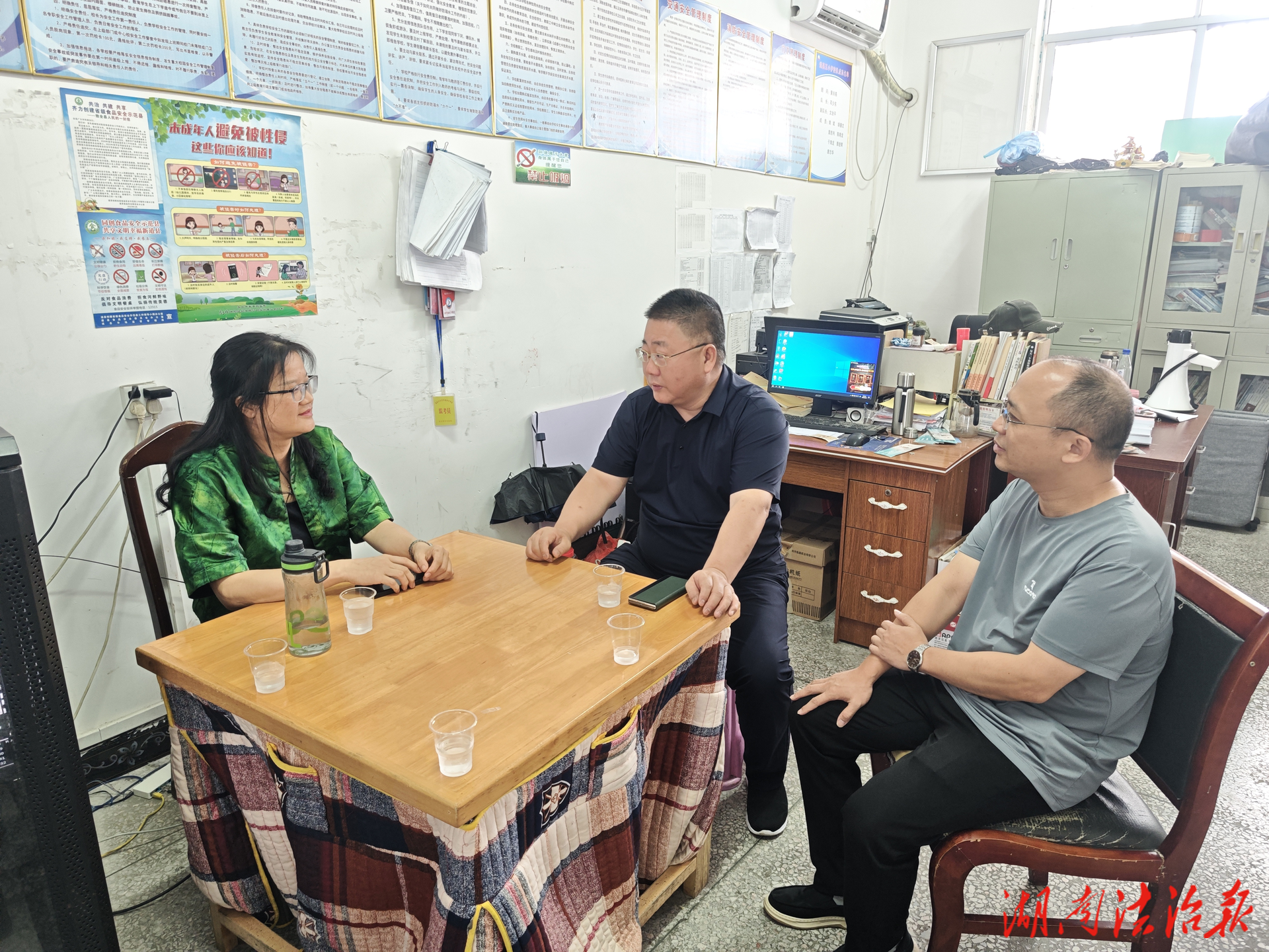 永州市中級人民法院審判委員會專職委員田光耀到道縣走訪省人大代表