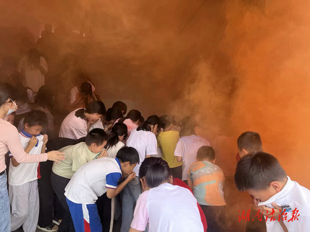 江永縣松柏小學(xué)：練好“御火術(shù)”，筑牢“防火墻”