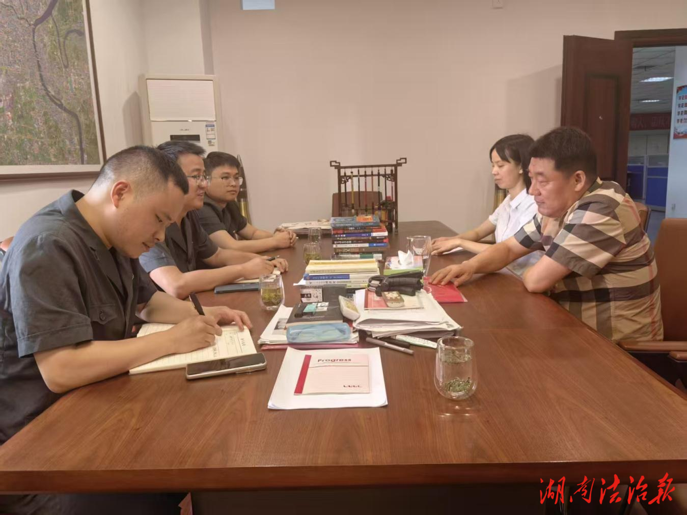 傾聽企業(yè)心聲  用心紓困暖商