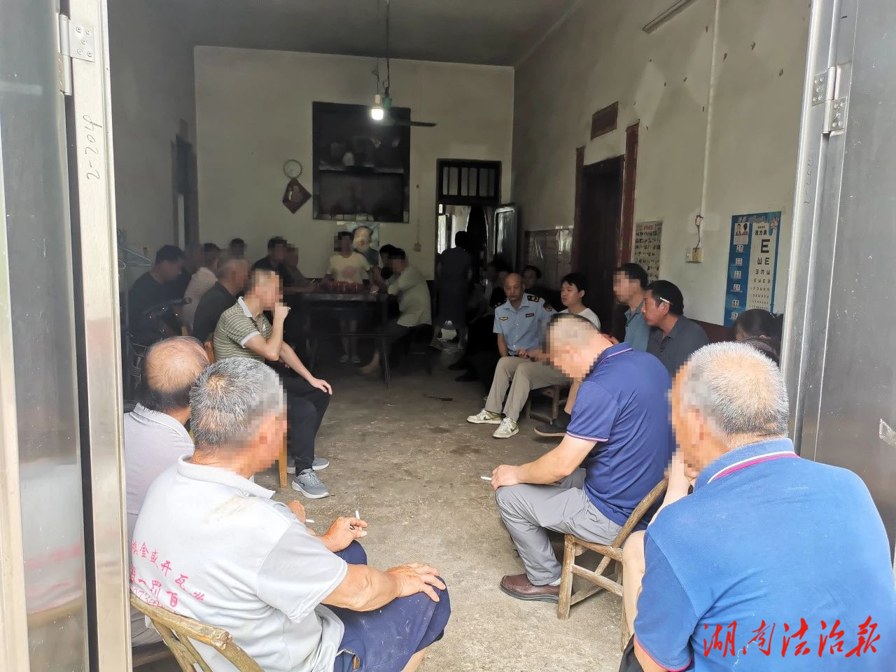 通行遇阻起紛爭(zhēng) 合力調(diào)解紓民憂——白果鎮(zhèn)綜治中心成功調(diào)處因道路通行引起的鄰里糾紛