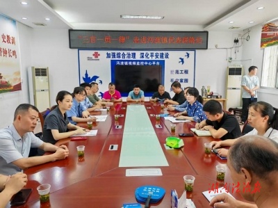走進(jìn)代表聯(lián)絡(luò)站聽取建議意見