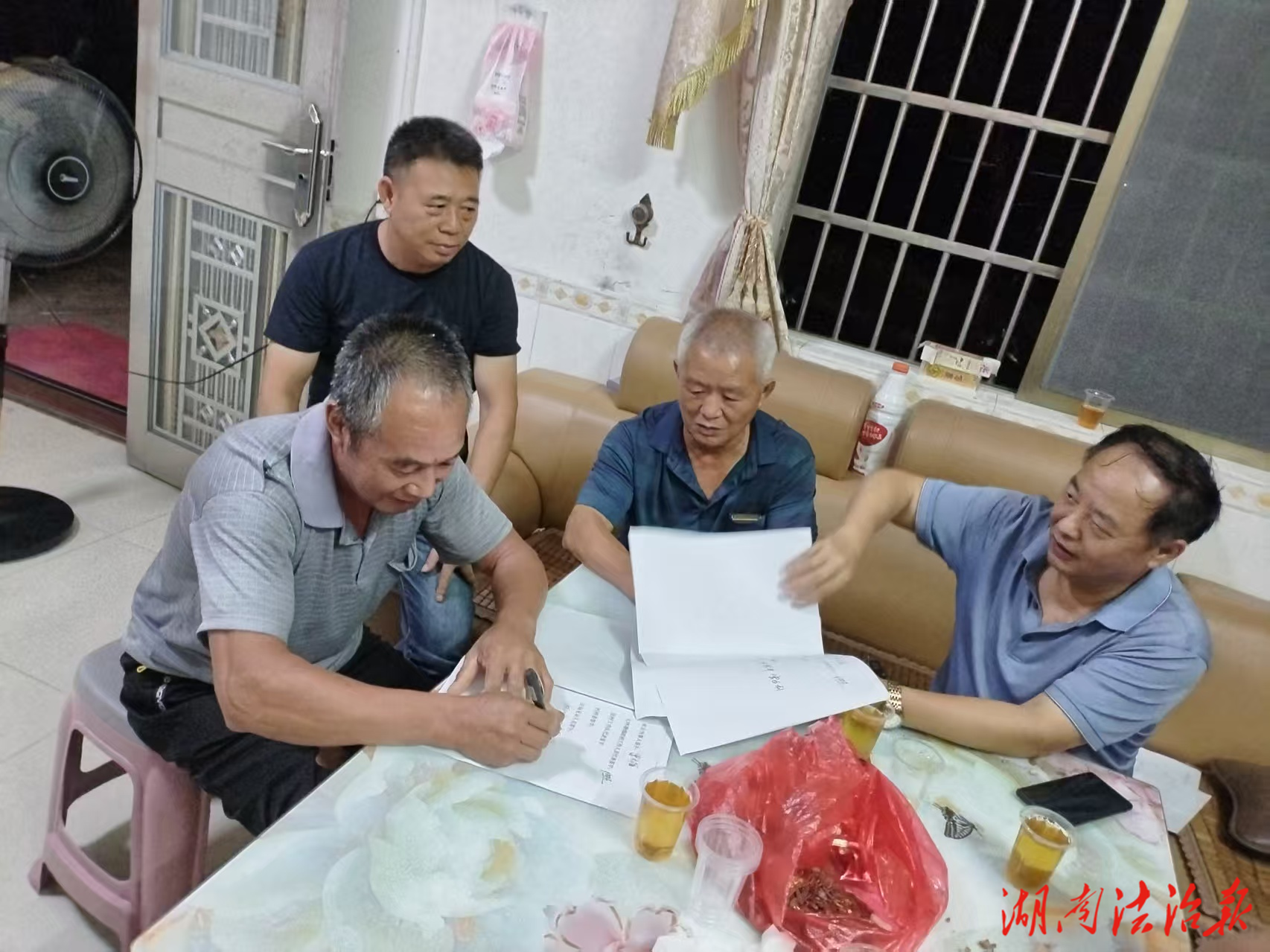 “互讓三尺”化堅(jiān)冰：新田縣大坪塘鎮(zhèn)多方聯(lián)動(dòng)終解五年宅基地糾紛