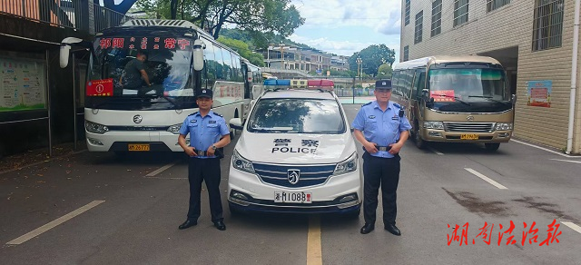 觀音灘派出所：警車暖心護(hù)航，123名中考考生平安抵考