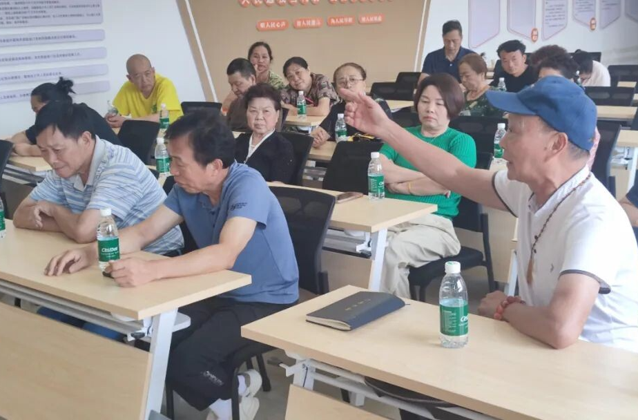 滳招律所：黨員律師送法進社區(qū)，推動民法典在基層普及