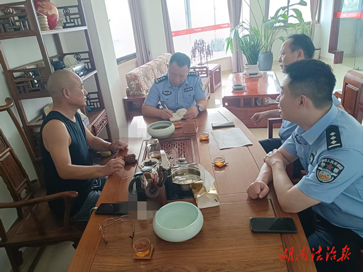 常德經(jīng)開區(qū)交警約談高風(fēng)險(xiǎn)運(yùn)輸企業(yè)，筑牢交通安全防線