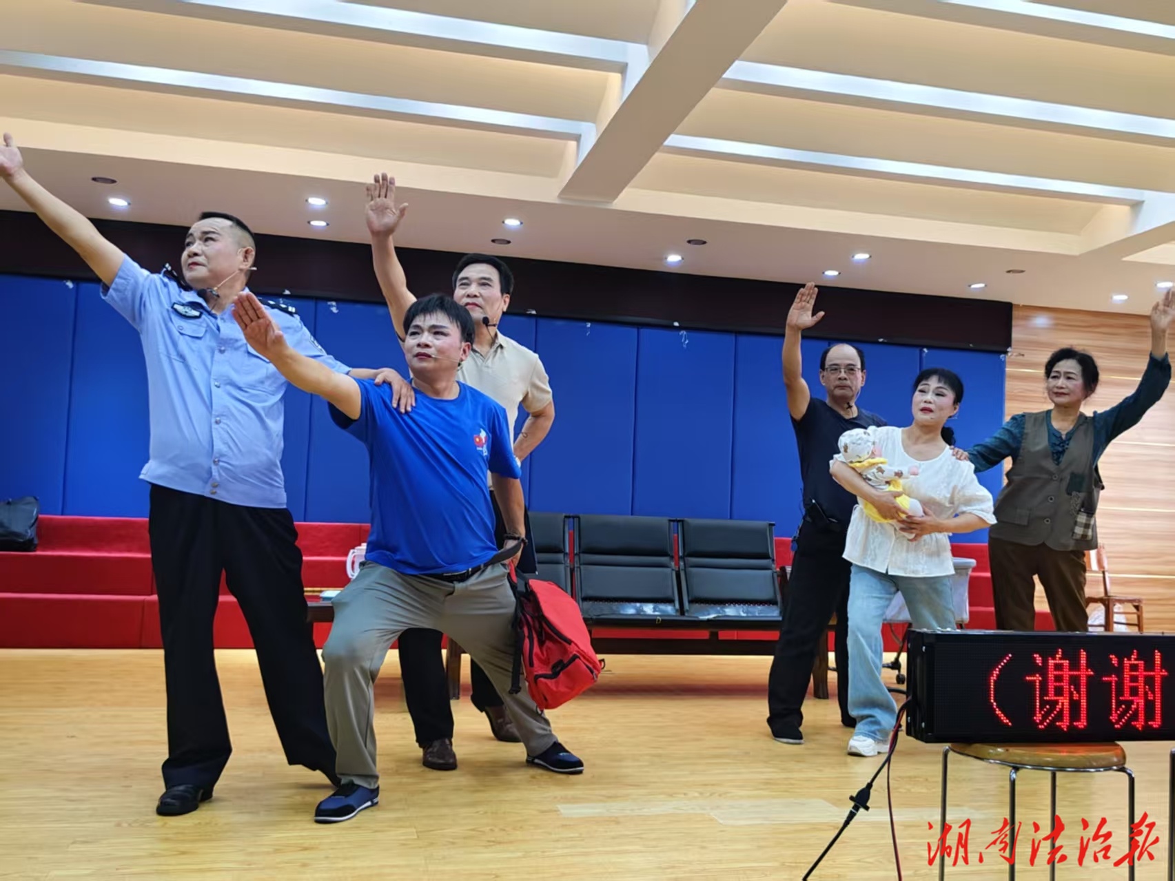 益陽(yáng)市老干花鼓戲協(xié)會(huì)傾情助推文明建設(shè)