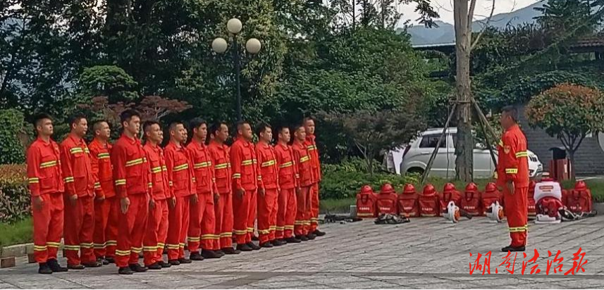 道縣“一長(zhǎng)四員”共抓夏季森林防火