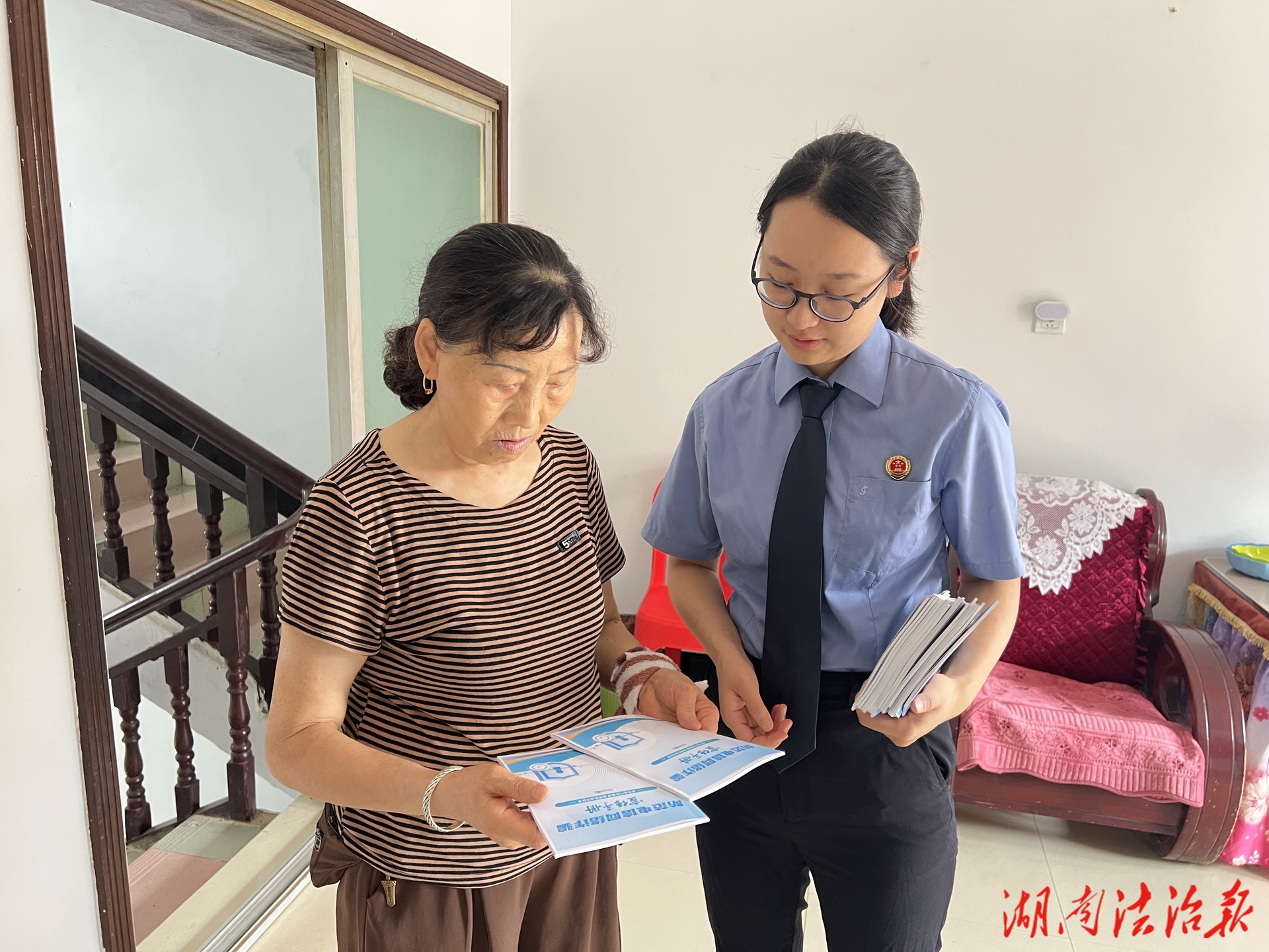 反詐宣傳“零距離”——漢壽檢察走進西湖社區(qū)守護百姓“錢袋子”