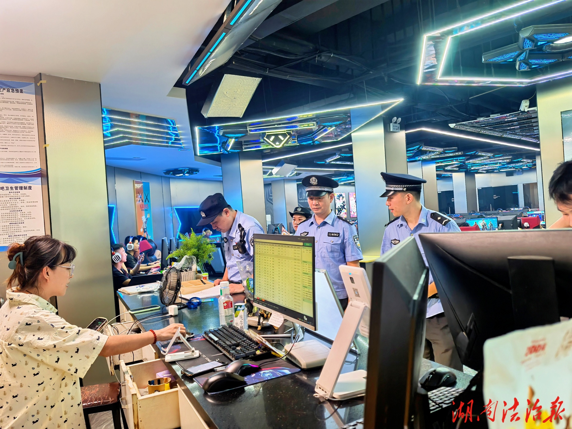 安全感拉滿！藍山縣公安局開展集中統(tǒng)一清查宣防行動