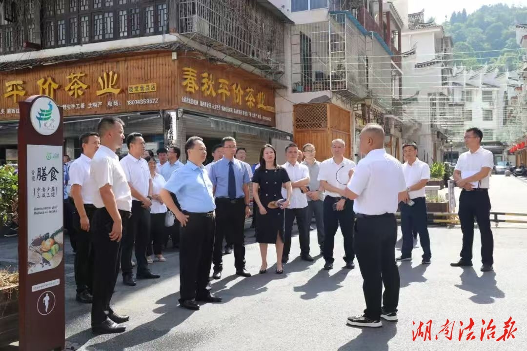 “三長”解民憂  治理添活力    —— 鳳凰縣積極探索城區網格服務管理工作新模式