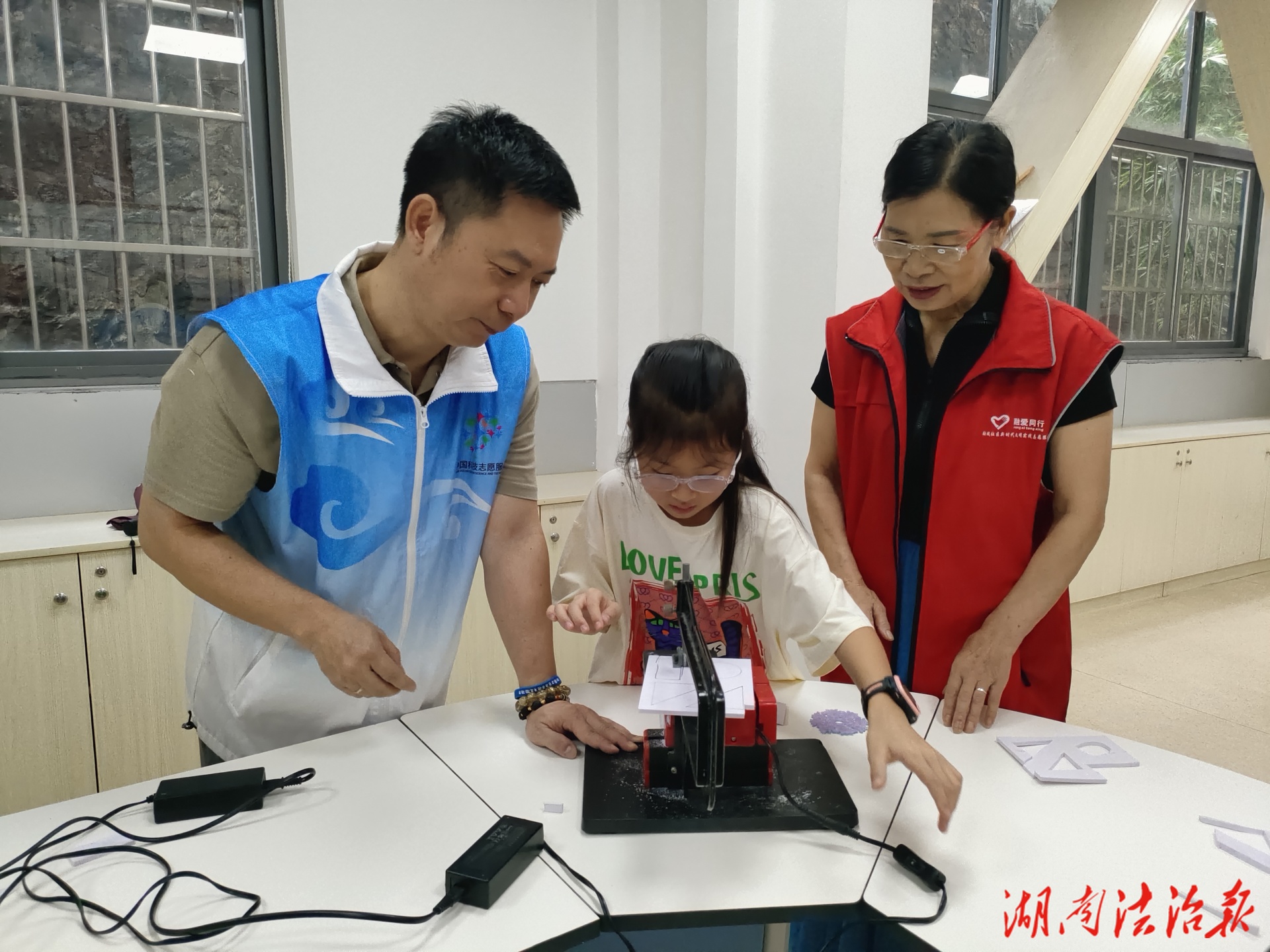 科創教育進社區 點燃孩子科技夢想