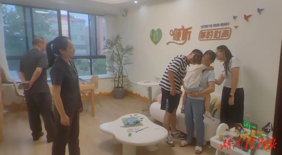 暑假想與孩子共同生活受阻，離婚后，孩子?jì)寢尩奶揭暀?quán)如何執(zhí)行？