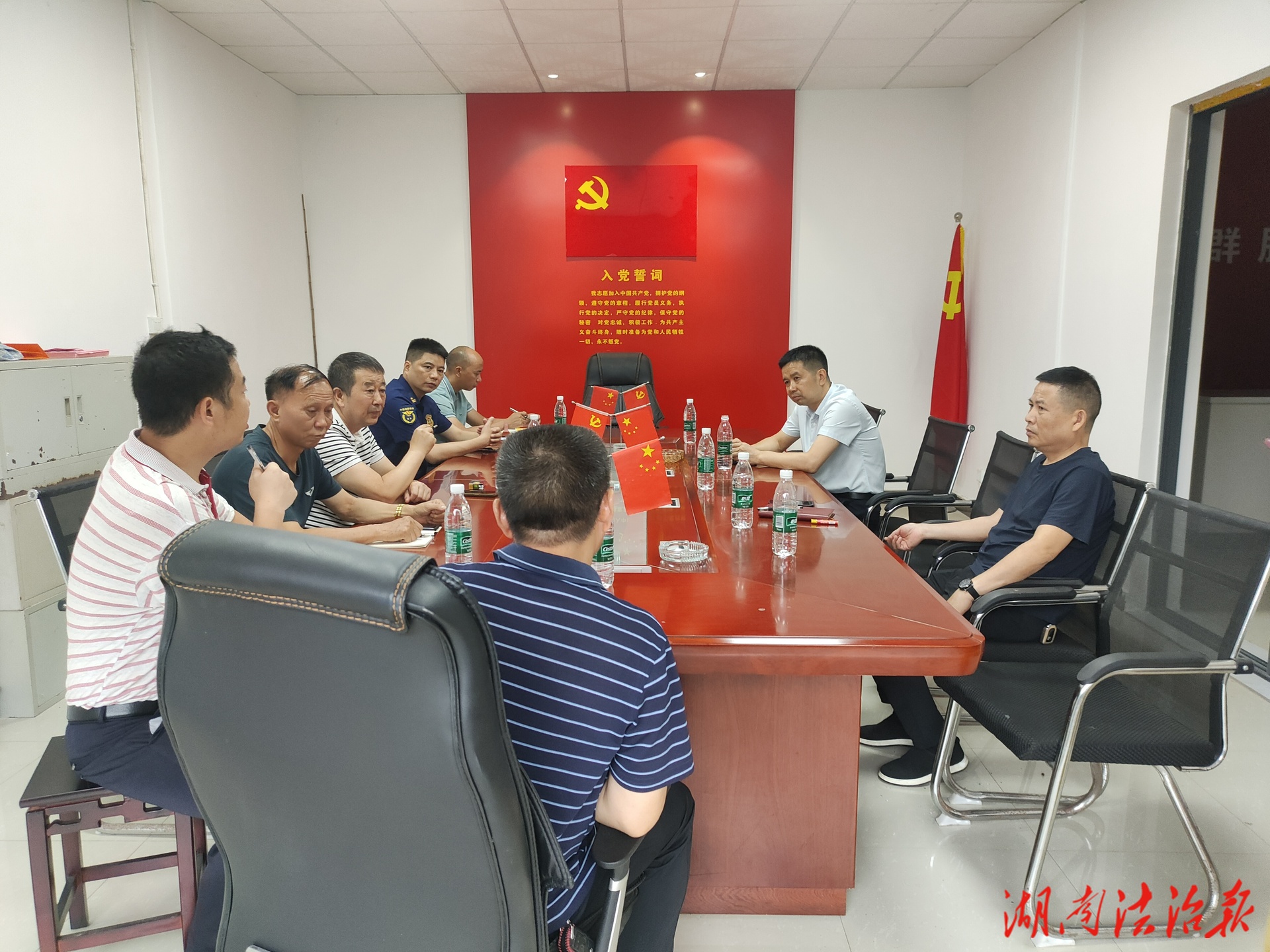 新寧縣主要領導帶隊調研住宅小區消防安全工作