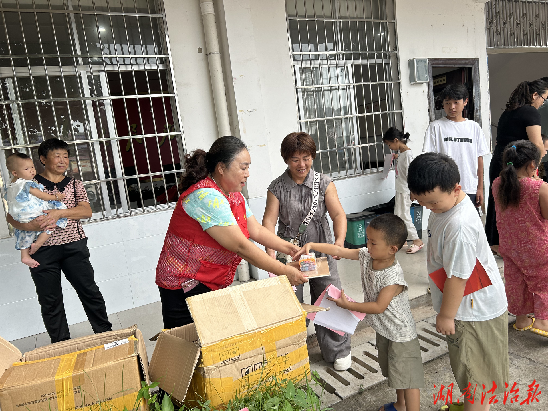 武溪鎮(zhèn)人大：情系“一老一小”守護(hù)幸福底色
