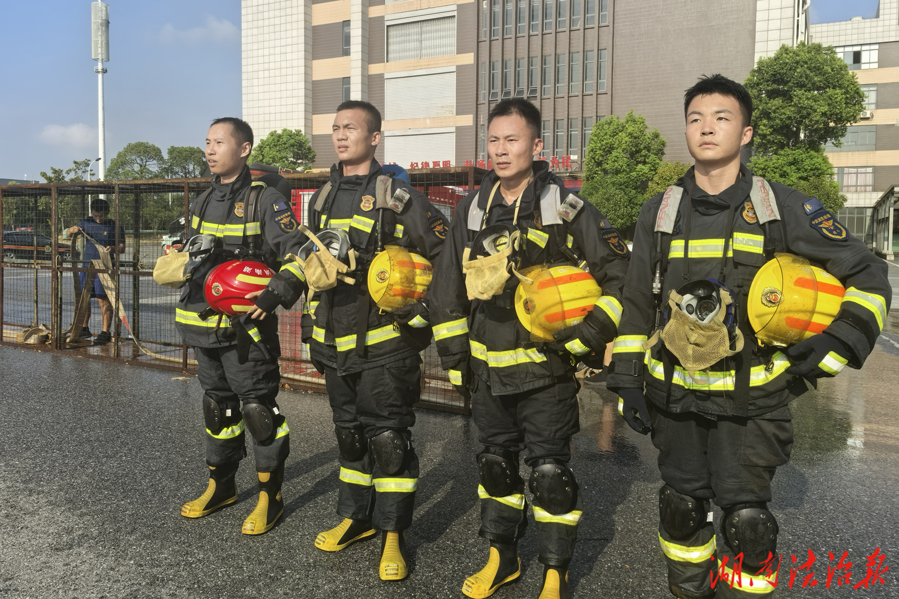 云溪區(qū)：臨港消防高溫實戰(zhàn)訓練鑄忠誠