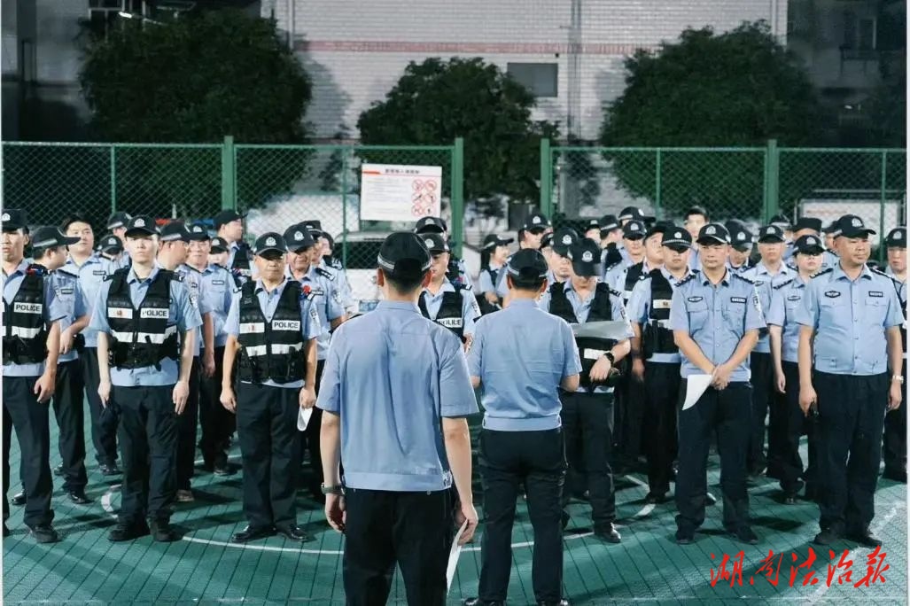夜幕下，警燈閃爍護(hù)平安！桑植公安開展集中清查整治行動(dòng)