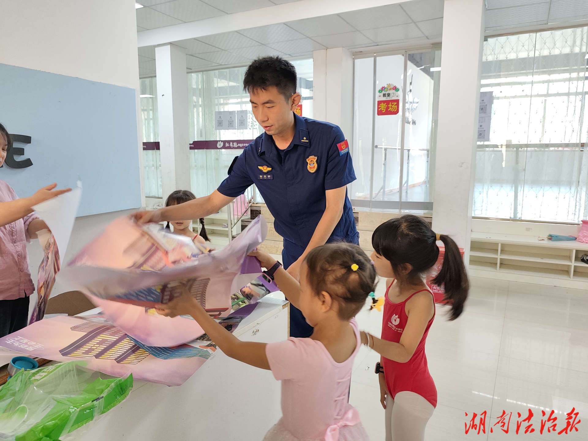 暑期護平安！綏寧消防深入校外培訓(xùn)機構(gòu)開展消防安全 “實戰(zhàn)課”