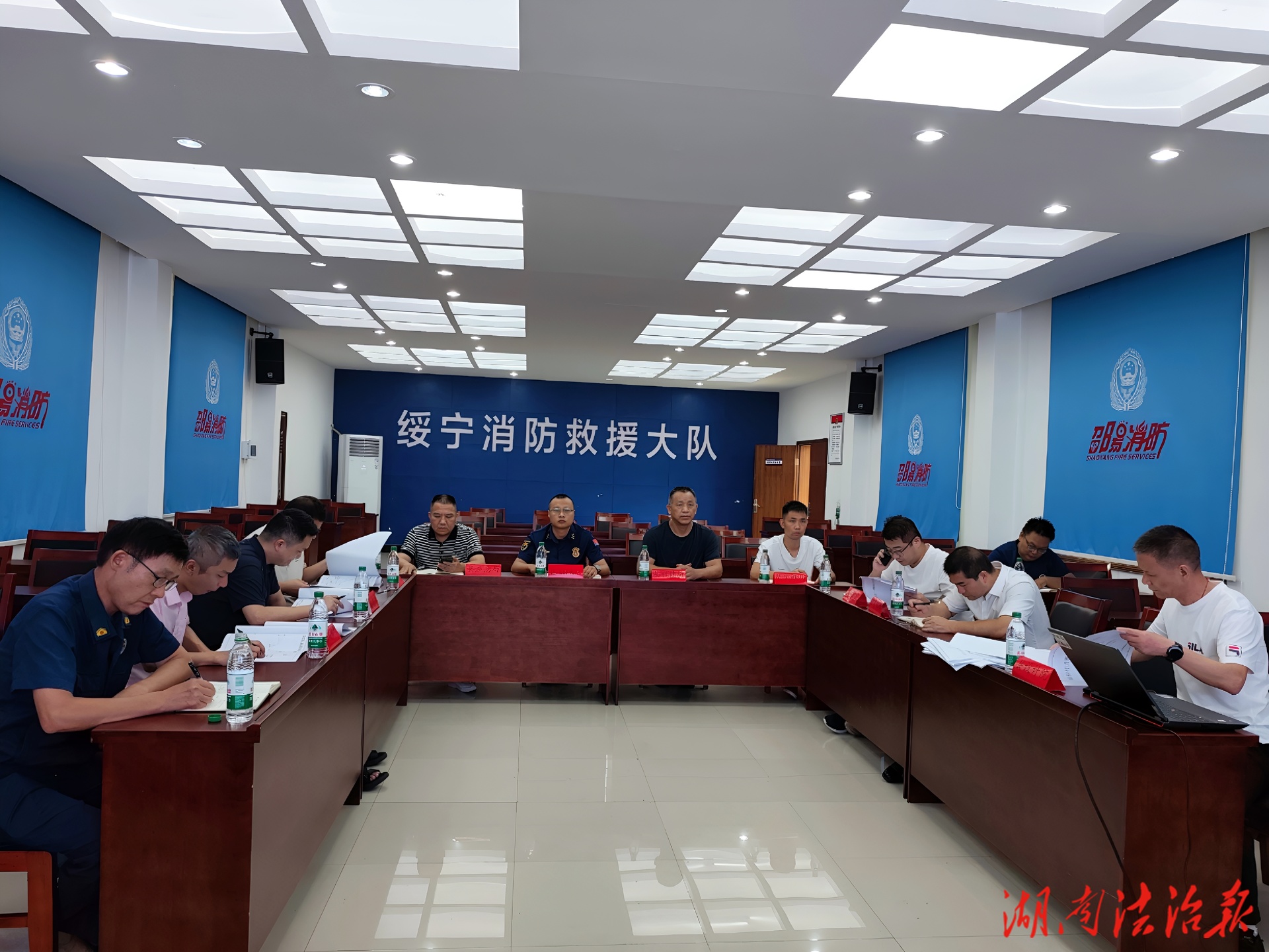 綏寧縣召開 2025 年農(nóng)村團寨大屋場消防基礎(chǔ)設(shè)施改造設(shè)計方案審議（第二批次）會商會