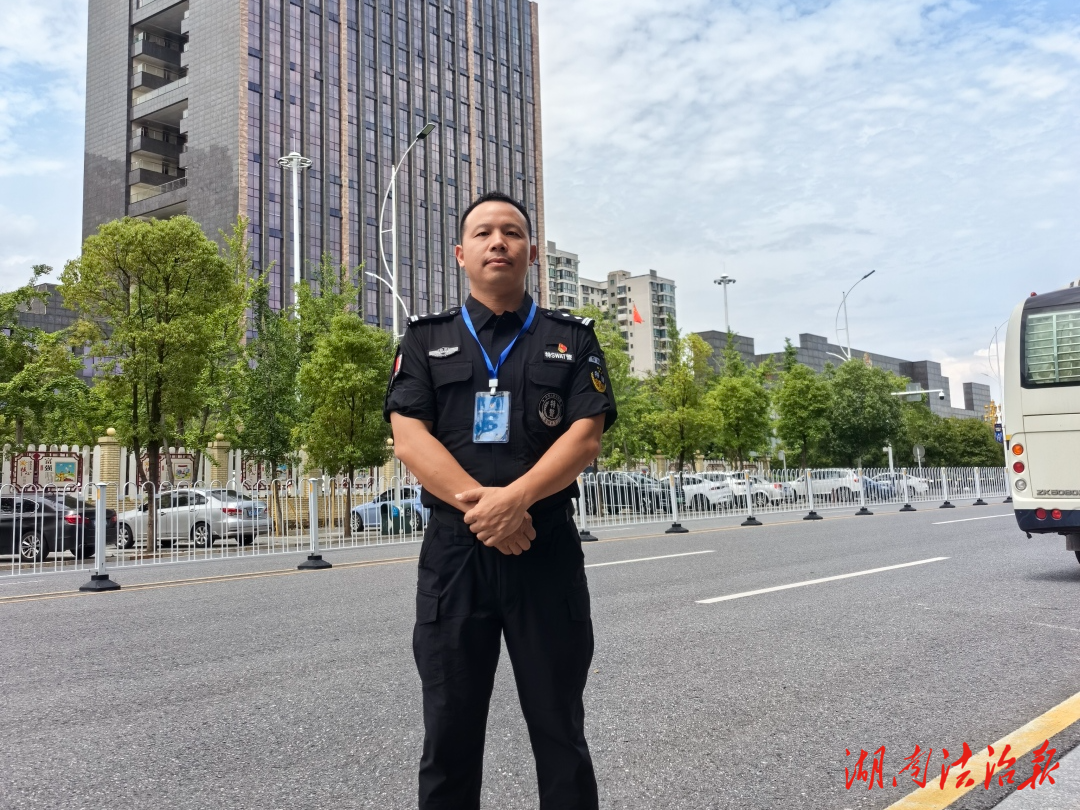 致敬“八一”建軍節(jié) | 戎裝更替，初心不改！