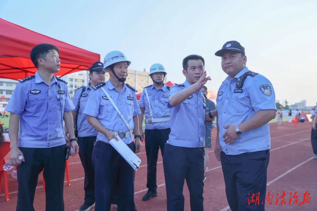 “警”護“婁超”，熱血對決——漣源公安全面護航精彩賽事