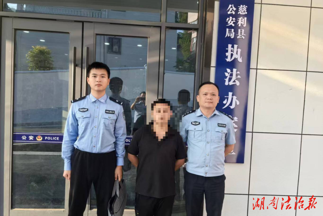 取快遞遇＂色狼＂偷拍裙底，這位姑娘的做法特別棒！