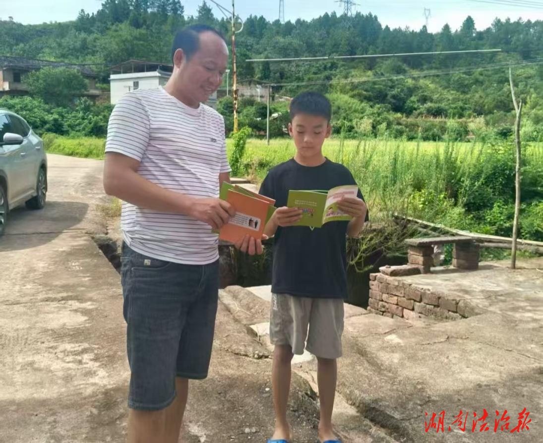 坛下乡：“关工委 + 司法所”携手，为“三清三防”宣传赋能