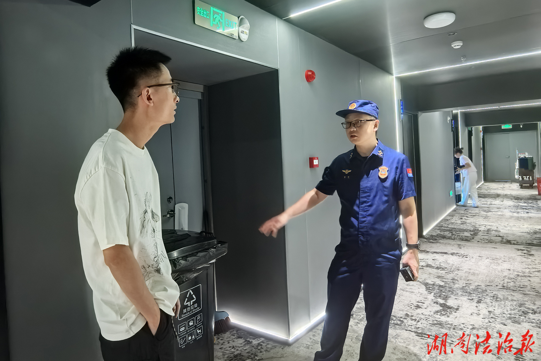 云溪区：深入酒店排查隐患 拧紧夏季“安全阀”