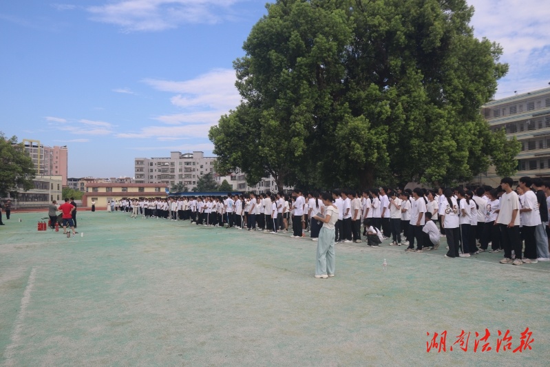 新田一中开展消防应急疏散演练 筑牢校园安全防火墙