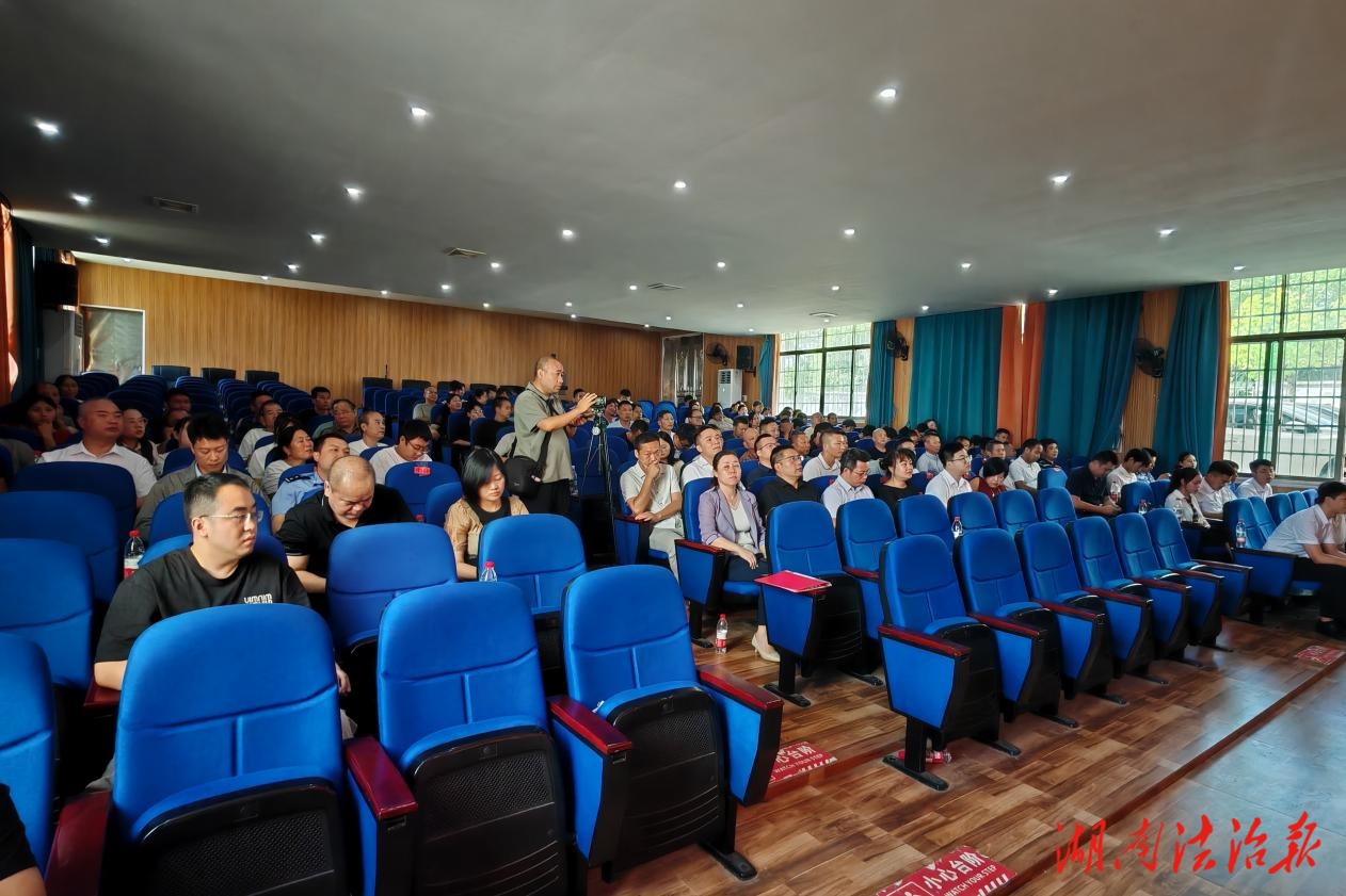 “我的草市故事”演講決賽成功舉辦，基層青年以?shī)^斗實(shí)干繪就中國(guó)式現(xiàn)代化鄉(xiāng)村新圖景