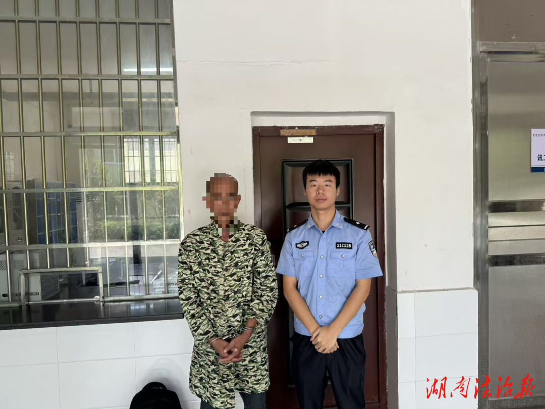 【平安護(hù)航2025】深夜“拉車門”露馬腳 警民聯(lián)動(dòng)抓現(xiàn)行