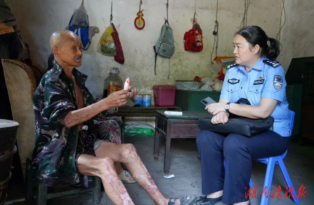 桑植公安：不忘英雄身后事 暖心慰問聚警心