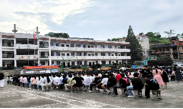 法治護(hù)航開學(xué)季 守護(hù)成長(zhǎng)“警”相隨