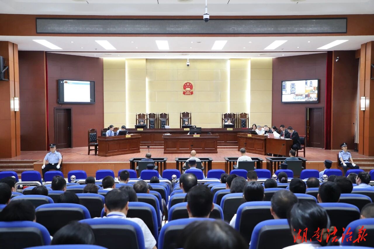 以案為鑒筑清廉——永定區(qū)法院公開審理一起貪污罪案件